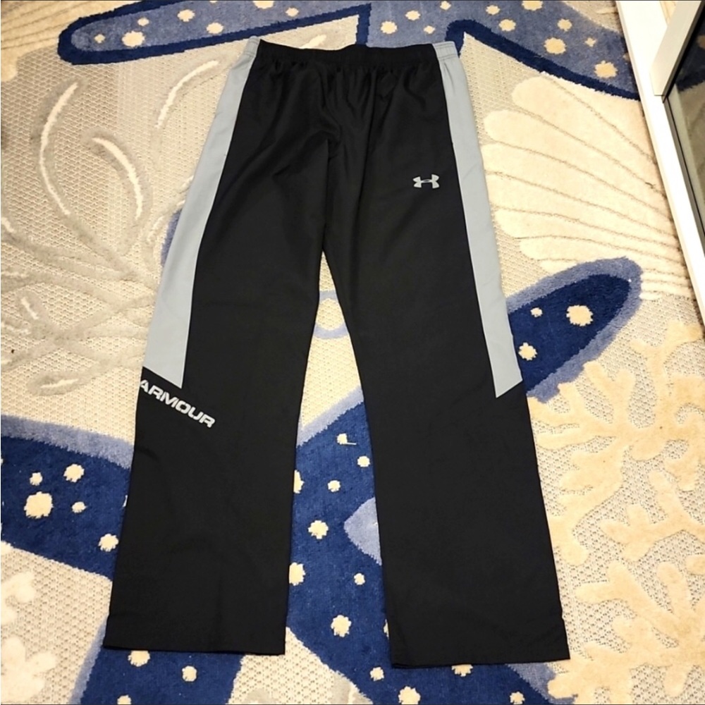 UNDER ARMOUR YOUNG LARGE NEW WITH TAG